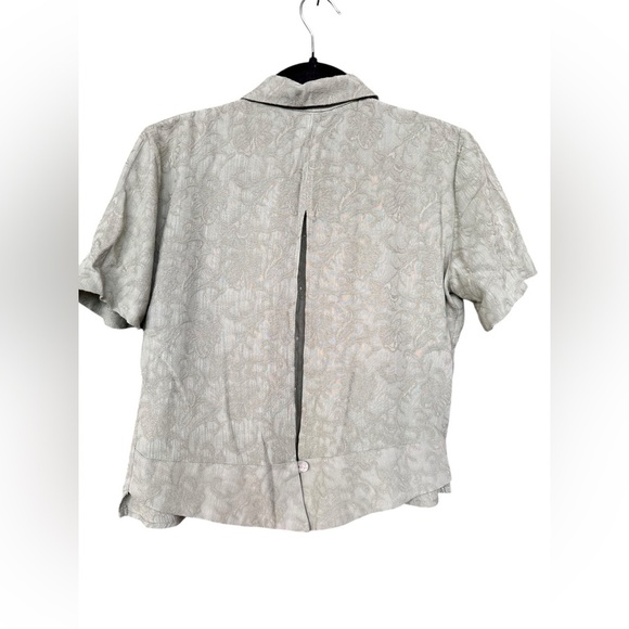 Vintage K Petite Women’s Floral Sheer Short Sleeve Button Down Crop Blouse - Picture 4 of 6